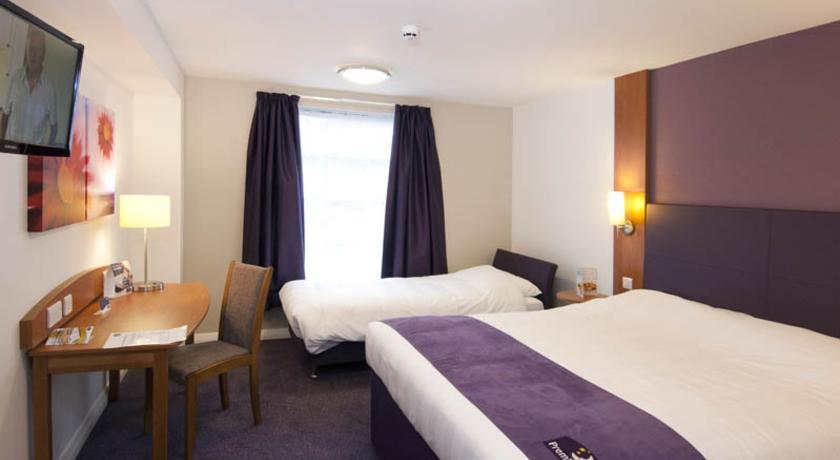 Premier Inn Glasgow East Kilbride - Peel Park Room photo