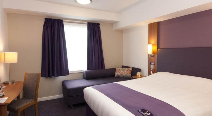 Premier Inn Glasgow East Kilbride - Peel Park Room photo